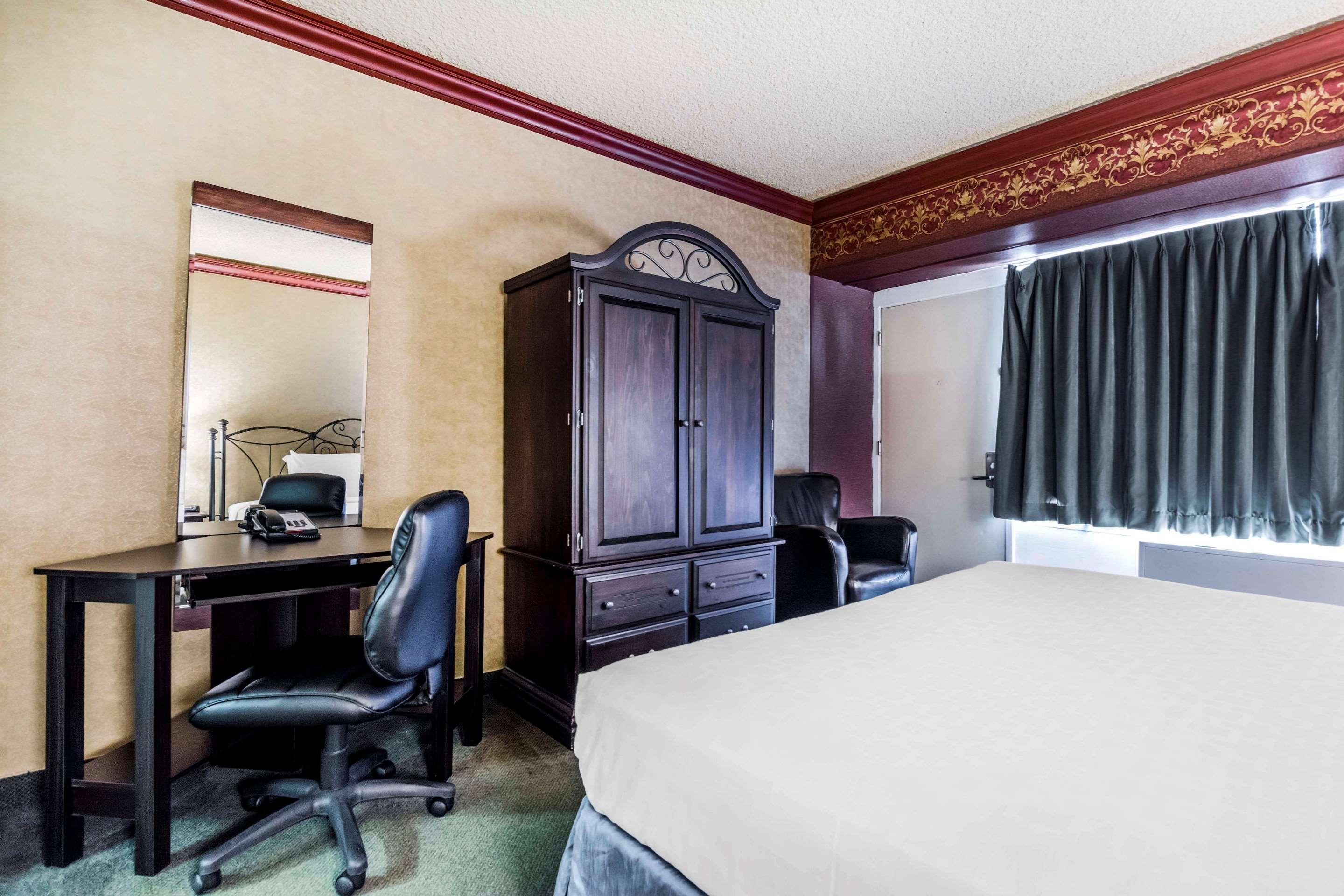 Travelodge By Wyndham Trois-Rivières エクステリア 写真