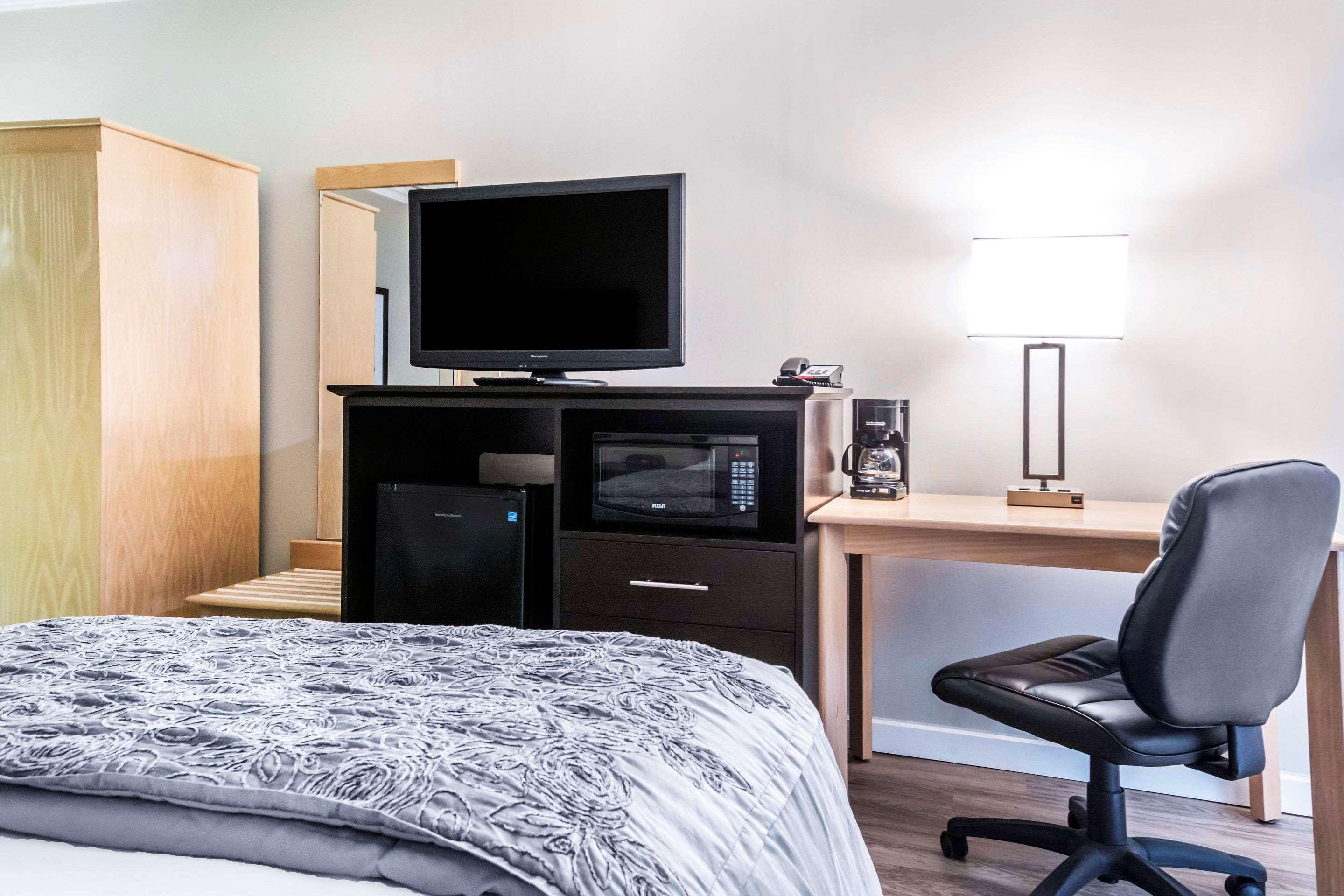 Travelodge By Wyndham Trois-Rivières エクステリア 写真