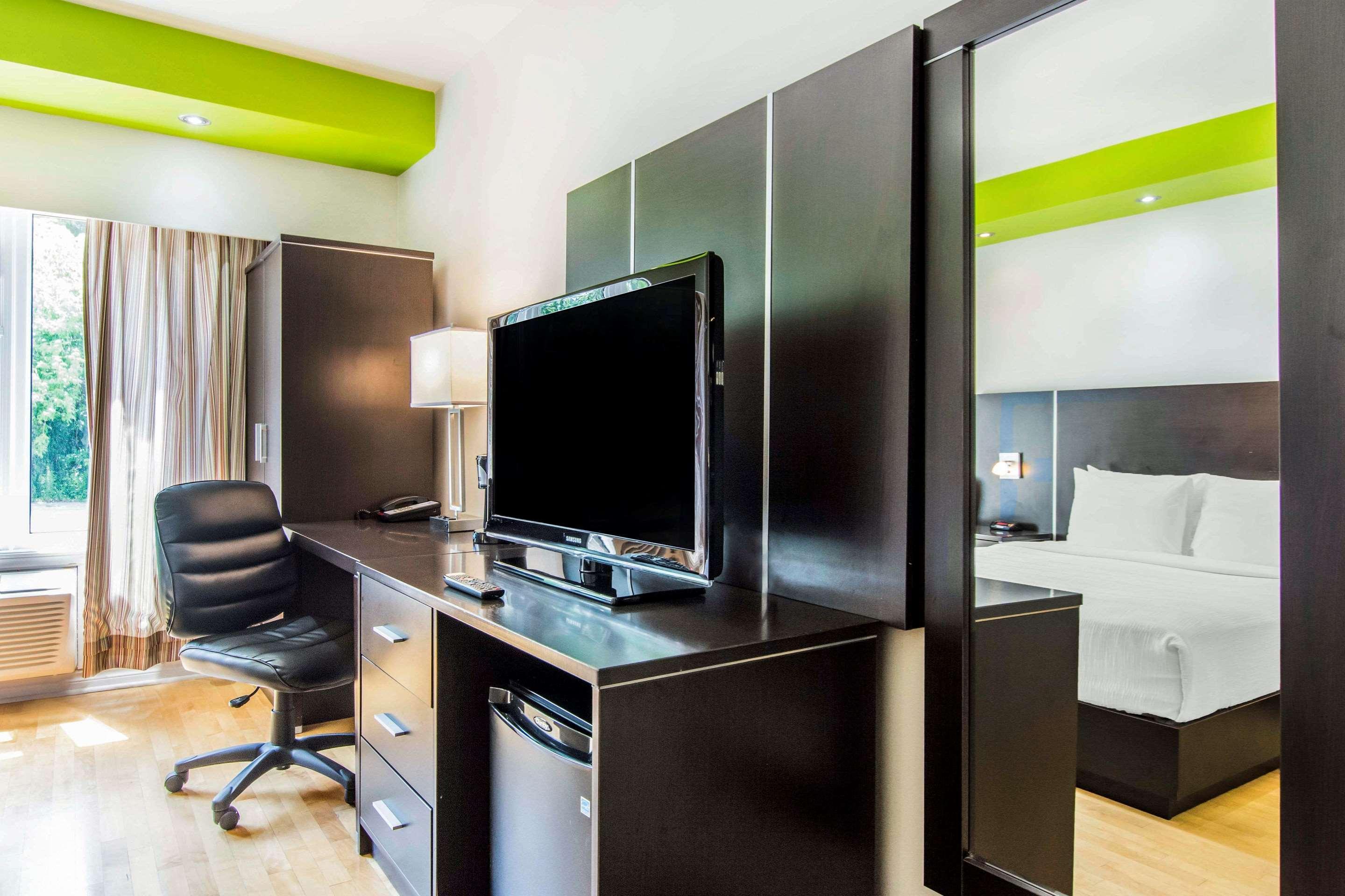 Travelodge By Wyndham Trois-Rivières エクステリア 写真