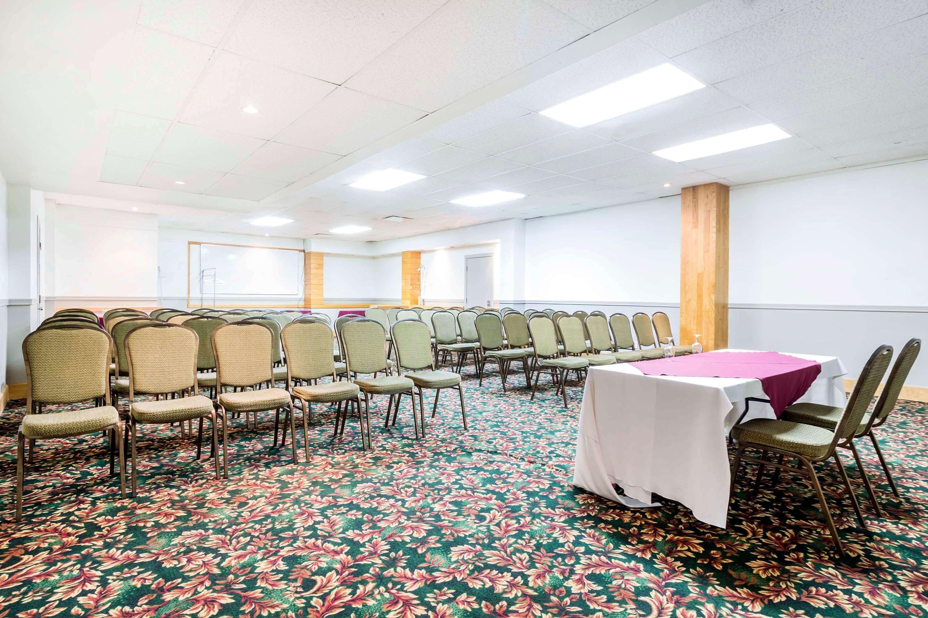 Travelodge By Wyndham Trois-Rivières エクステリア 写真